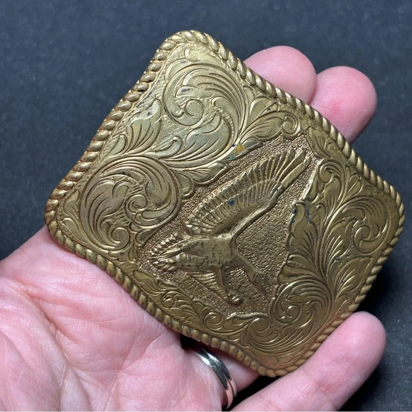 El Arturo Bronze Crumrine Inc Vintage Floral Buckle Solid Gold Tone Men’s Buckle - Picture 3 of 9